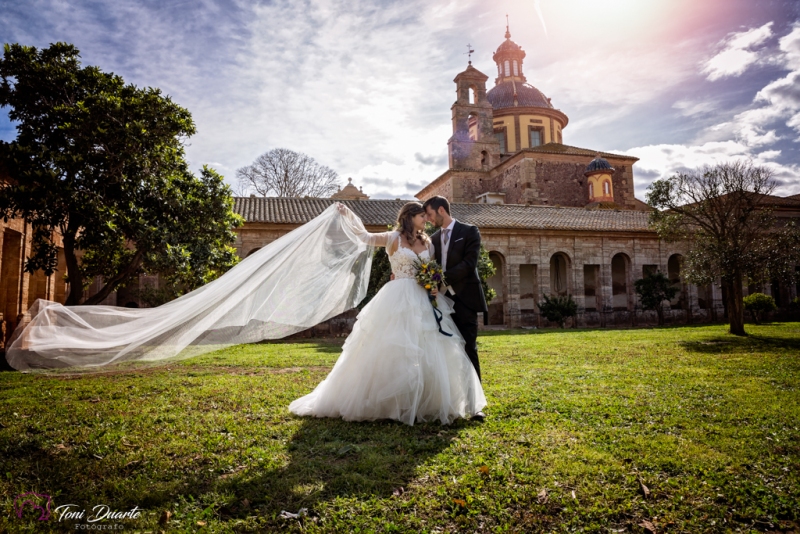 Novios en Cartuja de Ara Christi