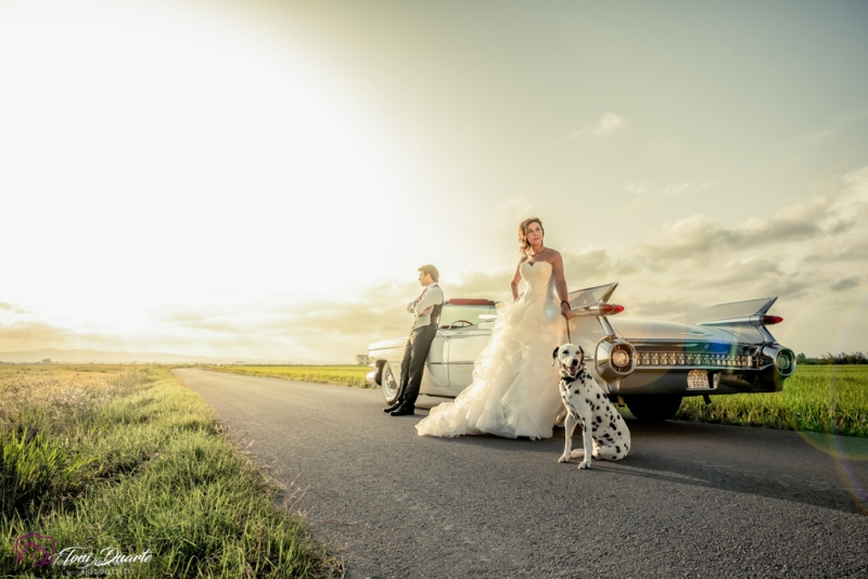 Novios en cadillac