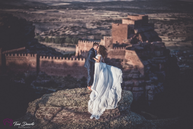 Novios en castillo